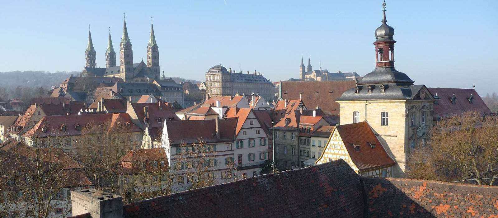 Blick über Bamberg mit Dom und Altem Rathaus