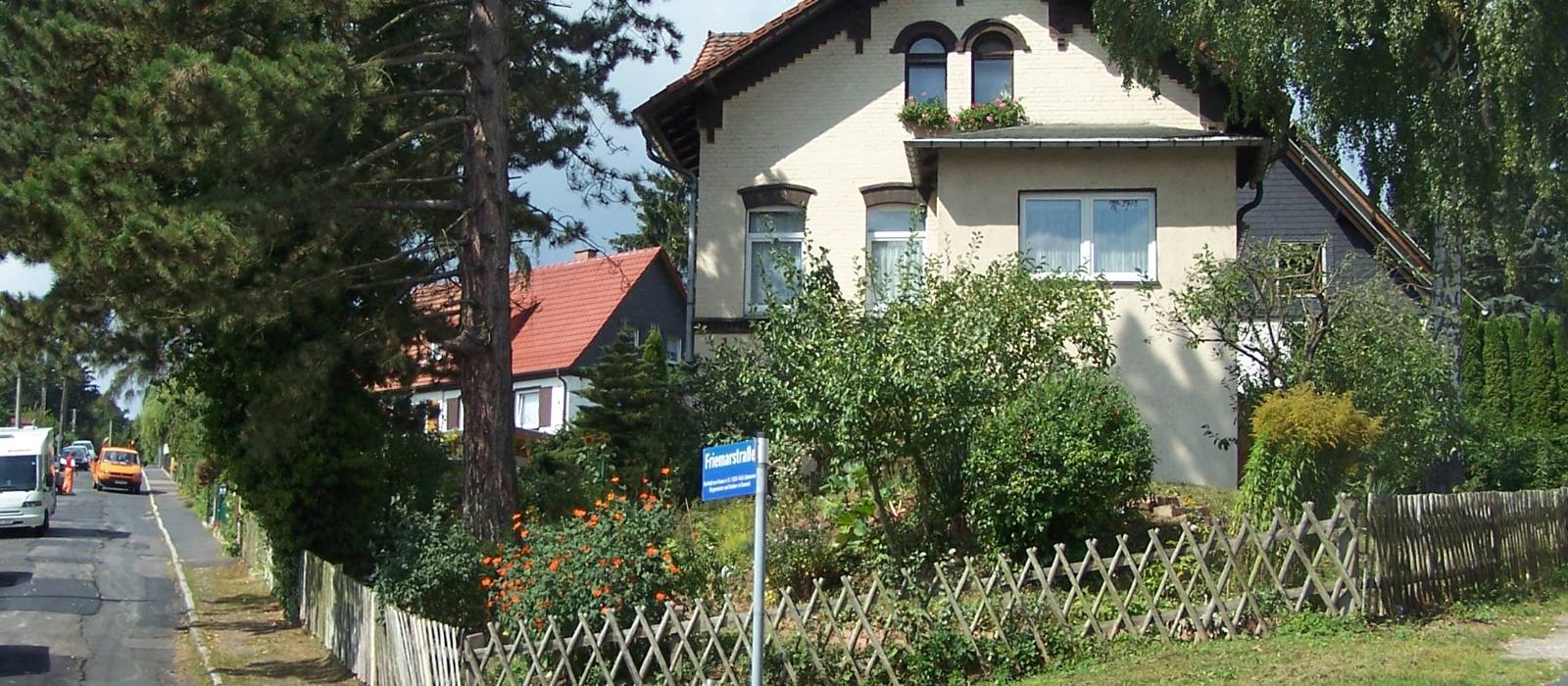 Einfamilienhaus in einer Wohnsiedlung