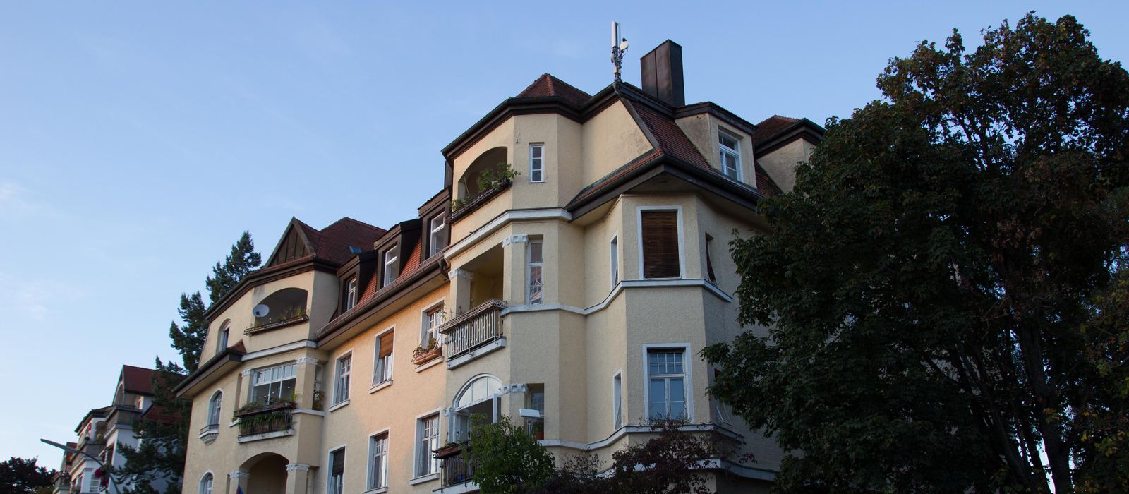 Mehrfamilienhaus mit Eigentumswohnungen