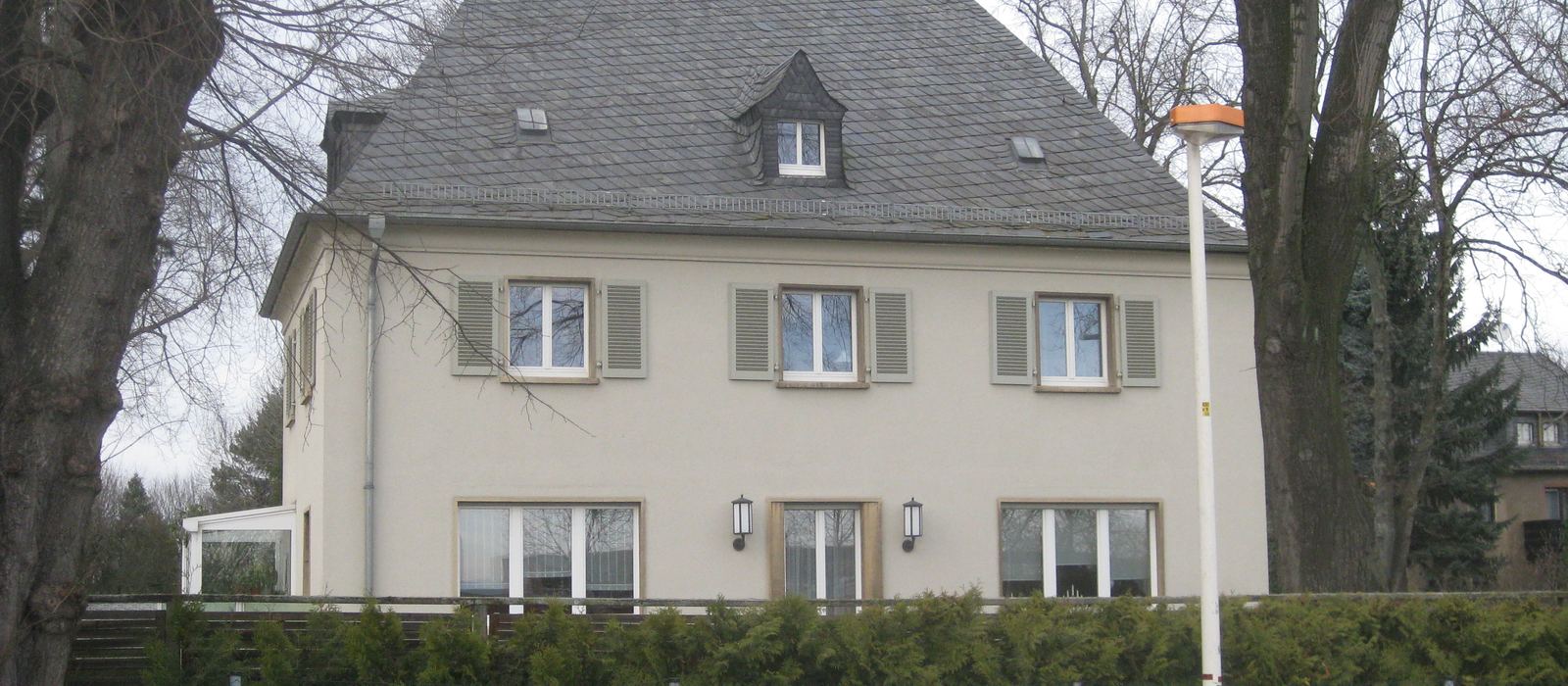 Freistehendes Einfamilienhaus mit Garten